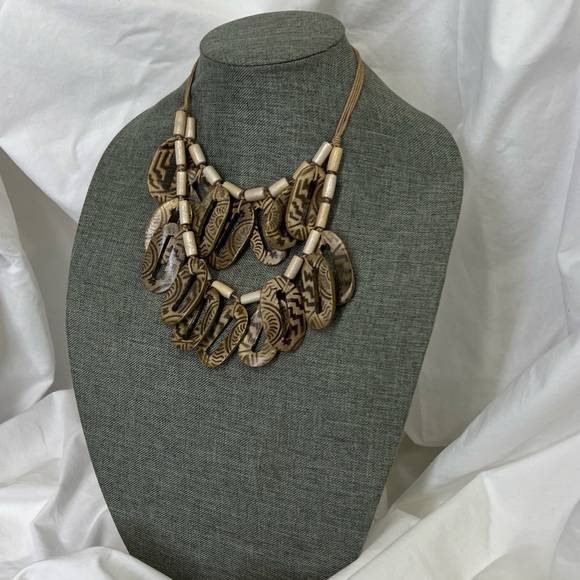 Layered Set of Two Vintage Necklaces, Multi Strand Beaded, Wooden 16” Inches - Picture 4 of 9